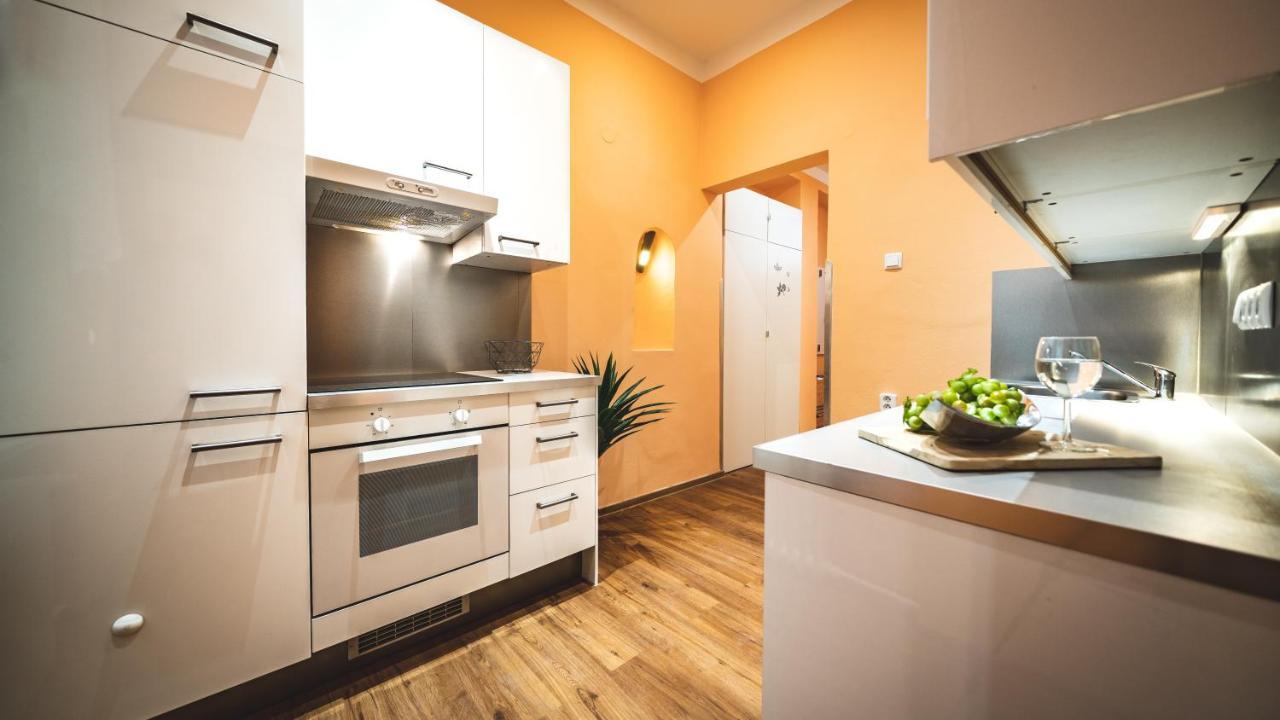 شقة The Grand Royal 3Bdr Heart Of Old Town براغ المظهر الخارجي الصورة